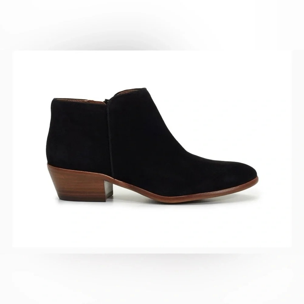 Sam Edelman 🖤👢 Black Petty Ankle suede Booties, size 5